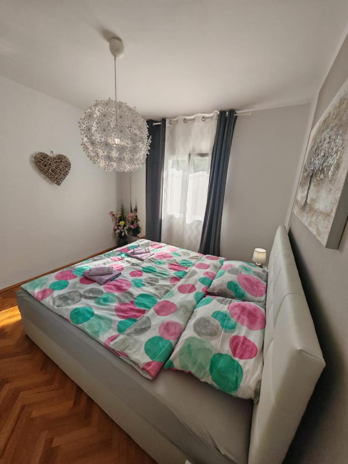 Sun House Apartament Brzac
